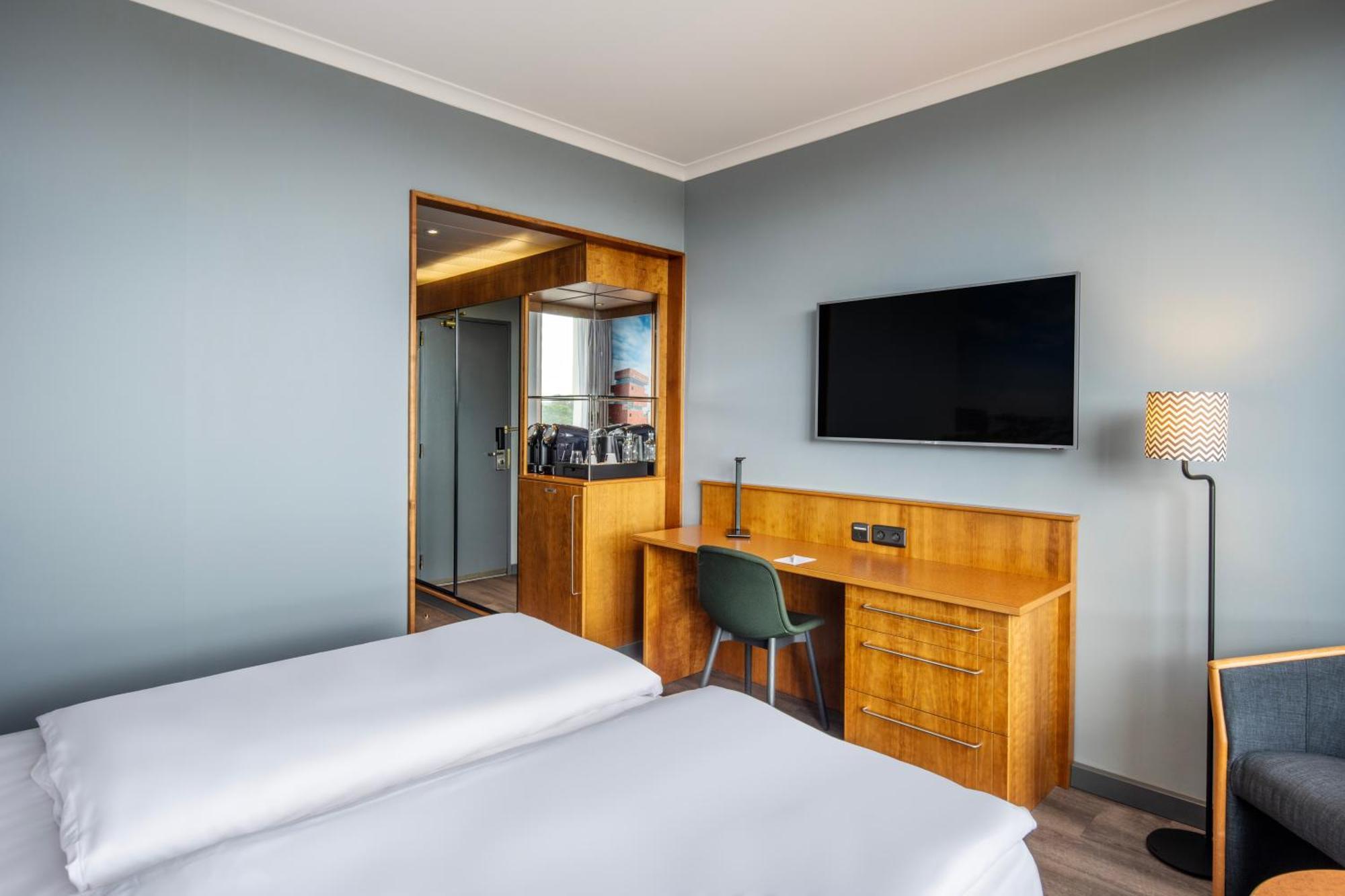 Standard Room with Two Single Beds