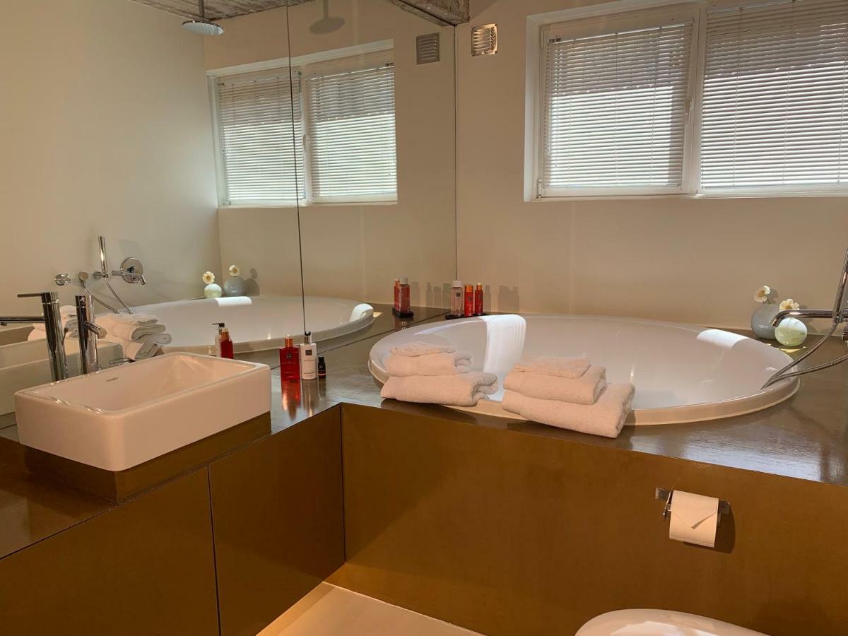 Standard Double Room with Bath and rain shower,912918313:JPEG