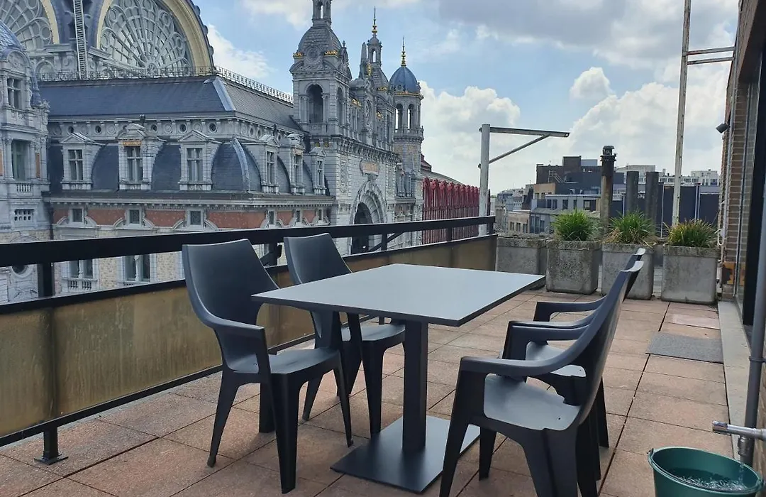 City Penthouse, Rooftop Terrace, Free Netflix, Wifi And Airco-1