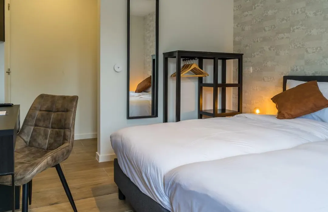 Hotel Huron-1