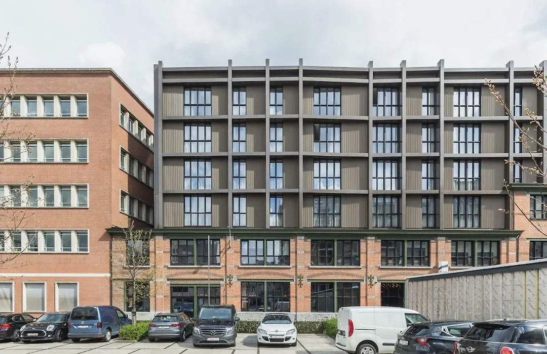 Yust Antwerp-1