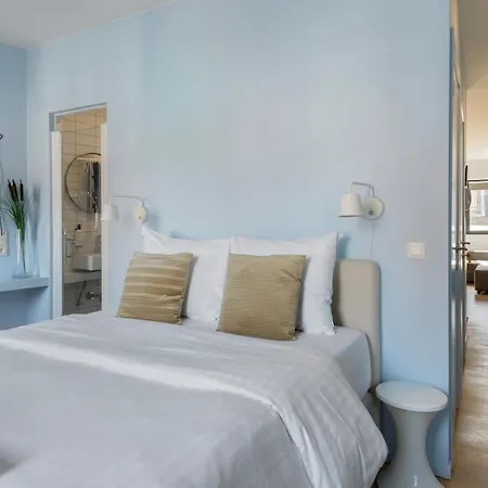 R73 Apartments By Domani Hotels-3