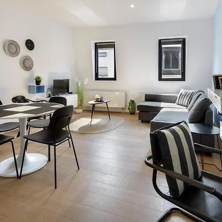 R73 Apartments By Domani Hotels-2