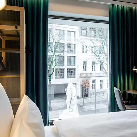 Motel One Antwerp-2