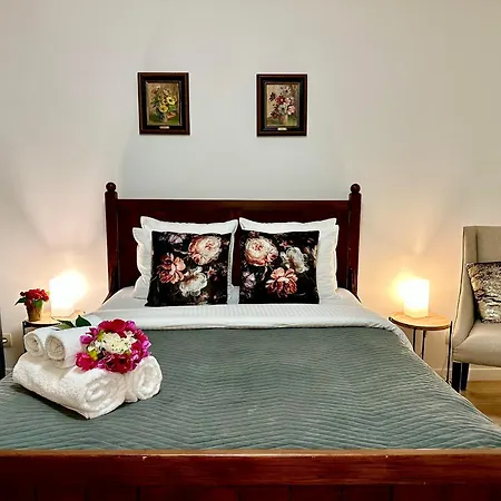 Luxury Suites Centrum By Rikas Hotels-3