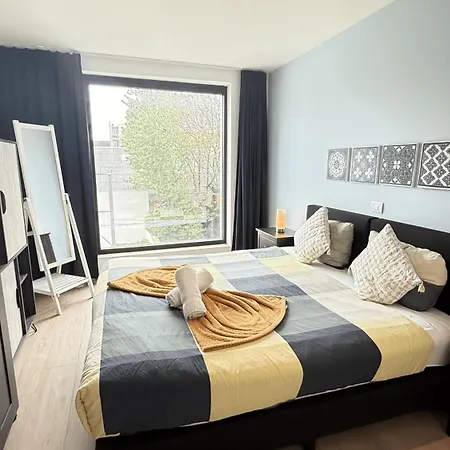 Oneluxstay Near Diamond District-3