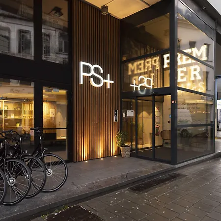 Premier Suites Antwerp-2