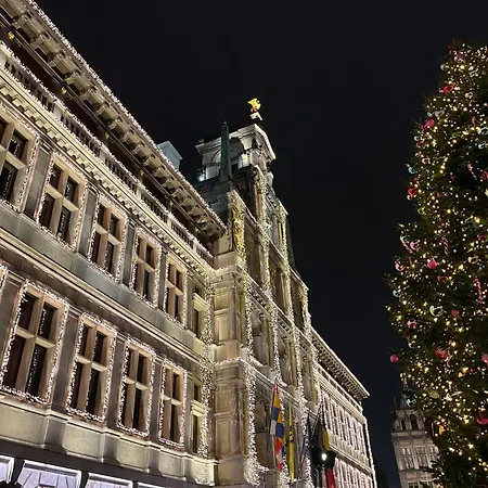 Charming Modern Apartment In The Heart Of Antwerp With Optional Private Parking-2