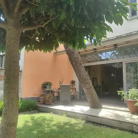 Bed & Breakfast Exterlaer-3