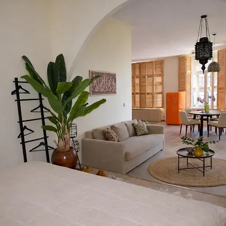 Sleep Inn Antwerp - Short & Longterm Rentals-3