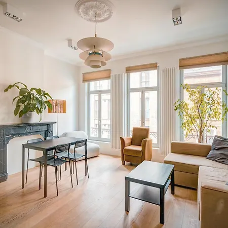 Bright Lodge 6-Person Antwerp-3