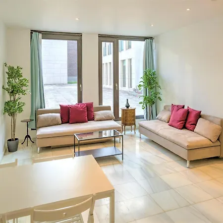 1-Bedroom Lodge Stay In Antwerp-3