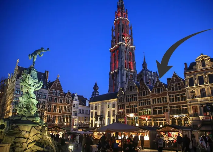 Antwerp Old Town Triplex Apartment