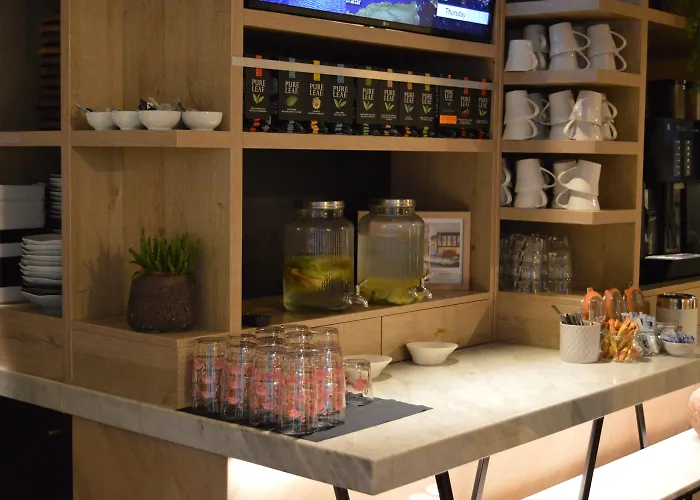 Hotel Indigo Antwerp City Centre By Ihg - un Hotel de 4 estrellas