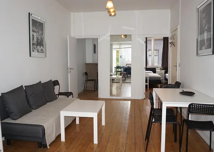 House Jane 4 Sleeping Rooms, Big Terrace. Antwerpen