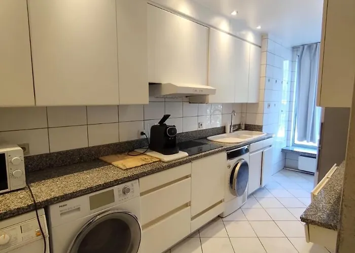Belga Apartment 3 Bedrooms. Anversa