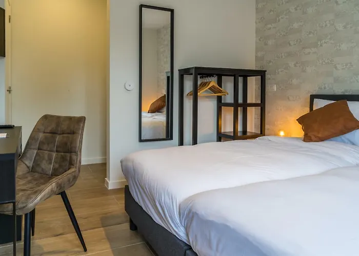 Hotel Huron Mol
